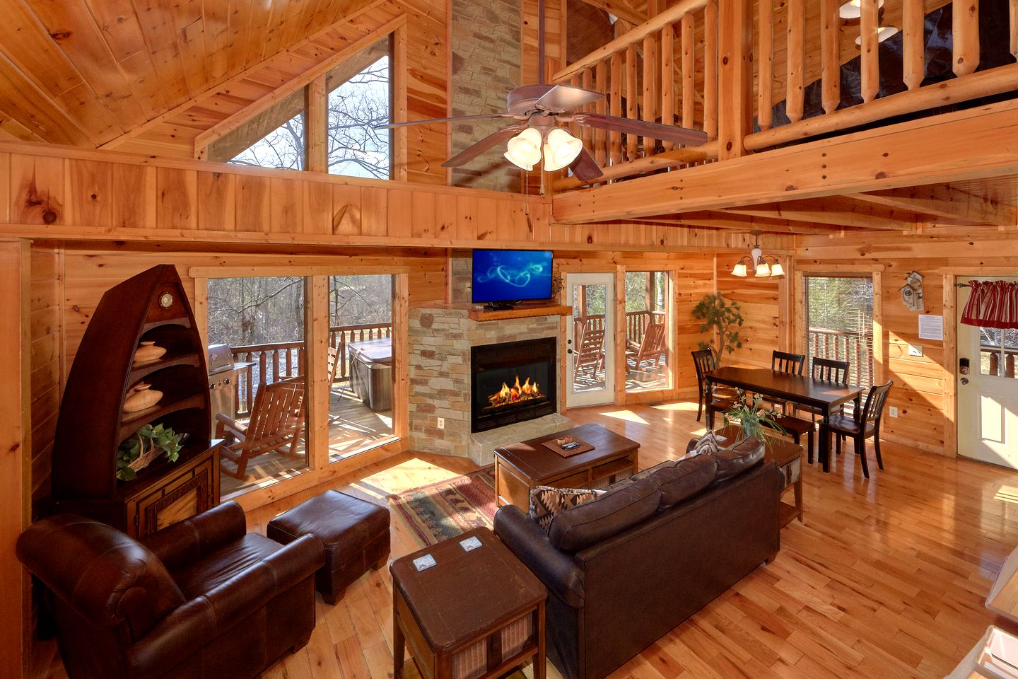 Warm and Cozy Gatlinburg Cabin Rental for a Fun-Filled Tennessee Vacation
