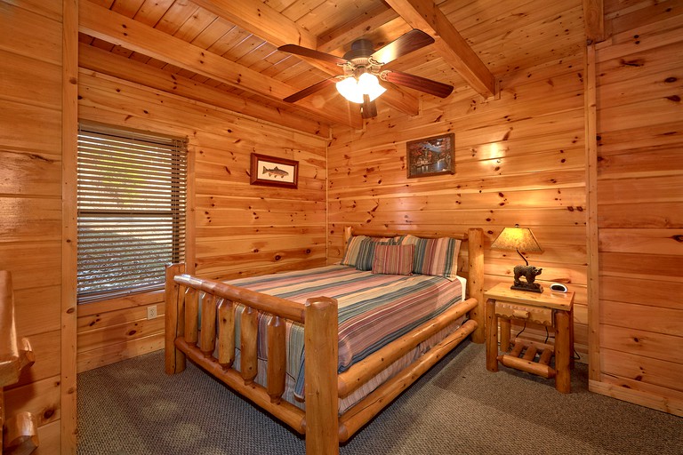 Cabins (United States, Gatlinburg, Tennessee)