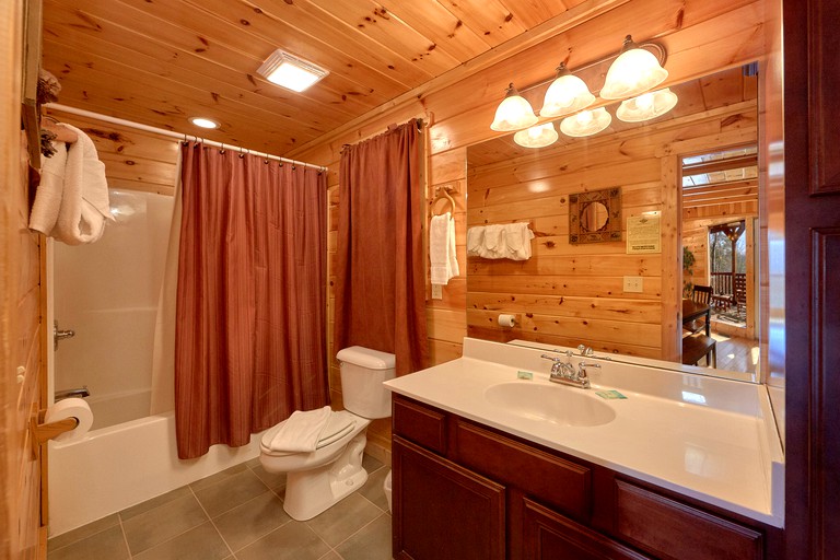 Cabins (United States, Gatlinburg, Tennessee)