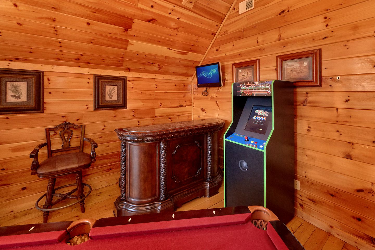 Warm and Cozy Gatlinburg Cabin Rental for a Fun-Filled Tennessee Vacation