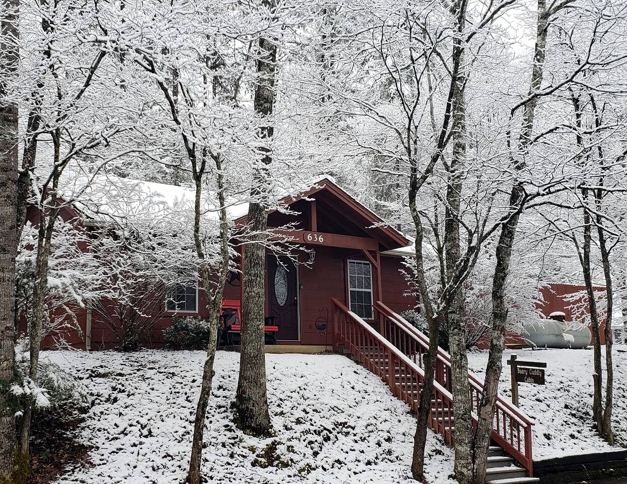 Glorious Cabin with Hot-tub in Gatlinburg, Tennessee