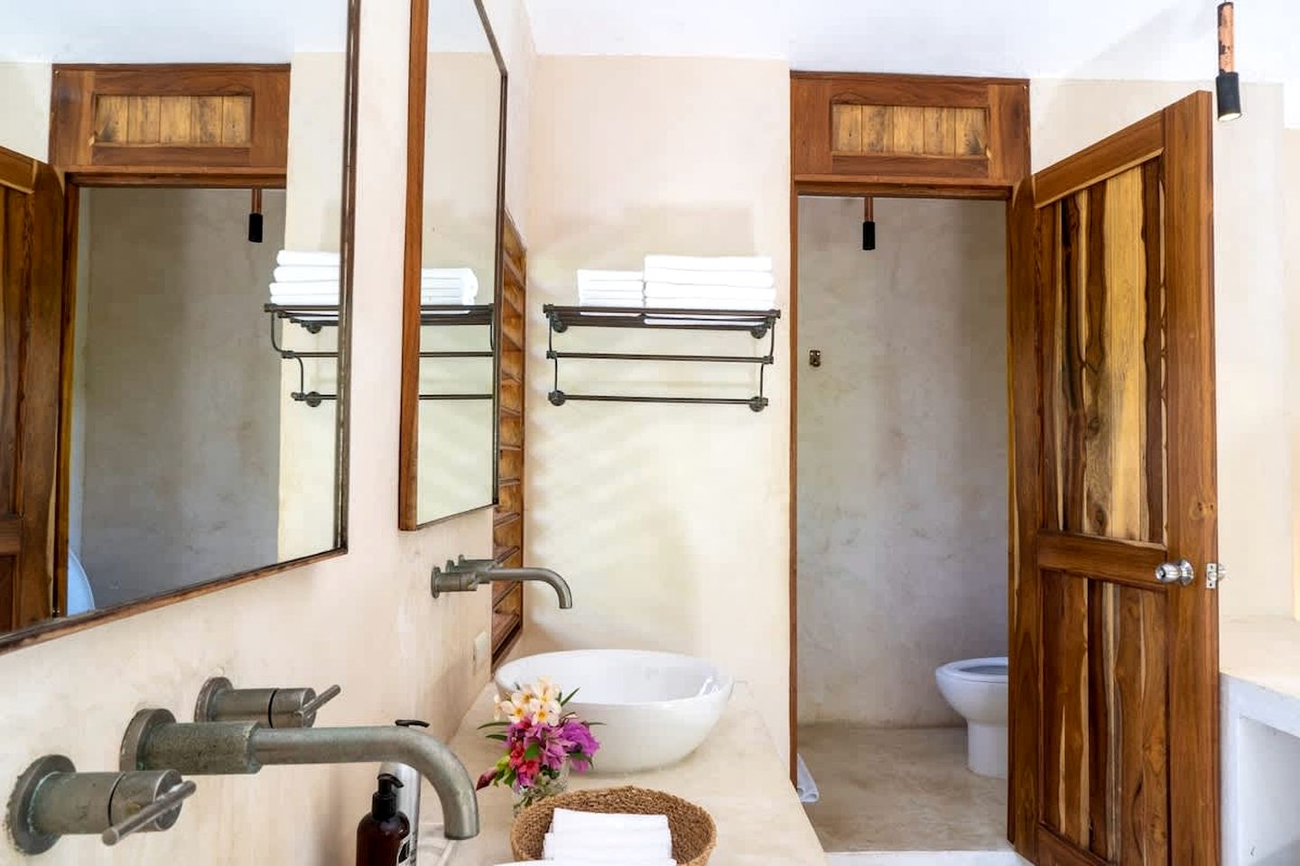 Beautiful Beach House for an Unforgettable Coastal Getaway in Tulum, Mexico
