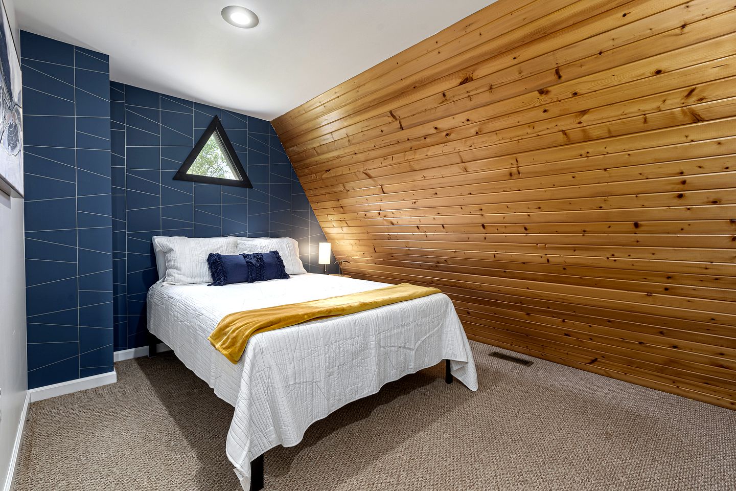 Beautiful A-frame with Hot-tub in Makanda, Illinois