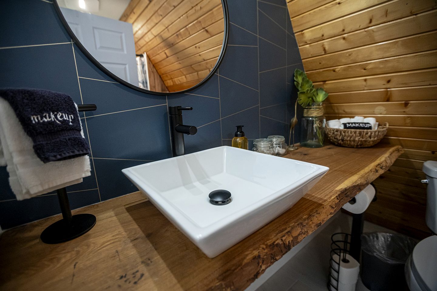 Beautiful A-frame with Hot-tub in Makanda, Illinois