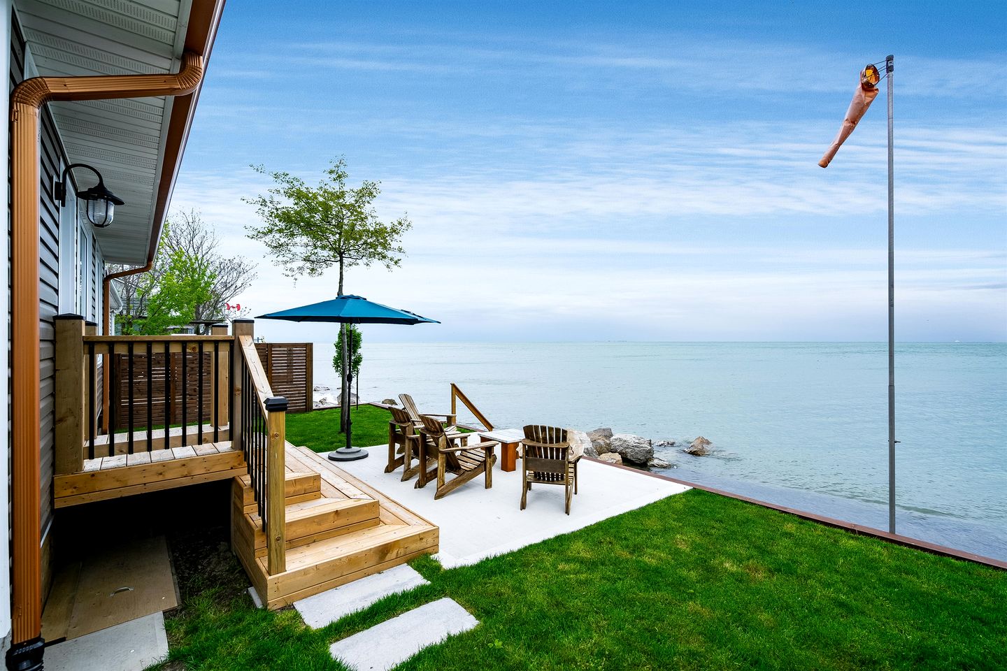 Beautiful Beach House on Lake Erie in Leamington, Ontario