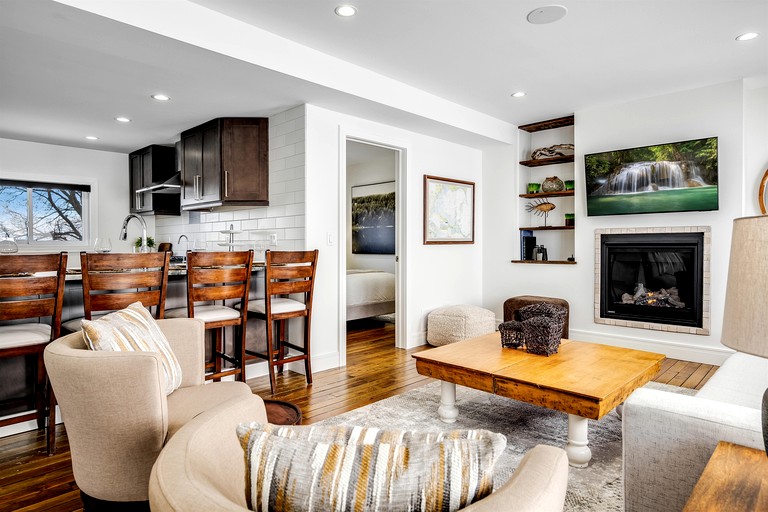 Beach Houses (Canada, Leamington, Ontario)