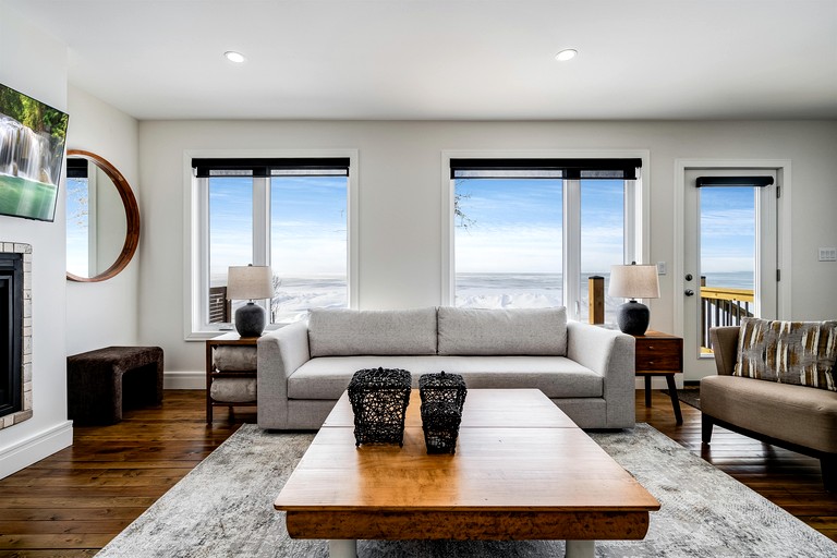 Beach Houses (Canada, Leamington, Ontario)