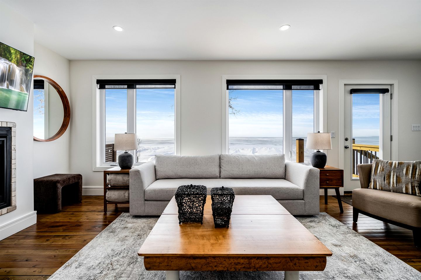 Beautiful Beach House on Lake Erie in Leamington, Ontario