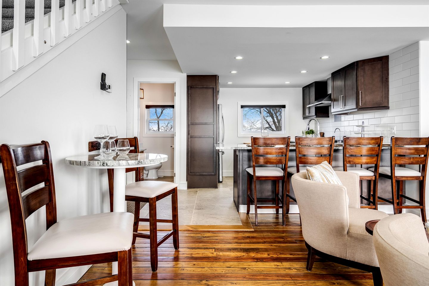 Beautiful Beach House on Lake Erie in Leamington, Ontario