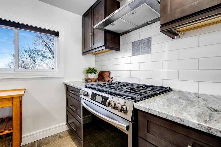 Beach Houses (Canada, Leamington, Ontario)