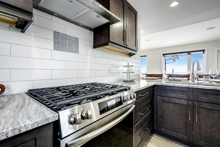Beach Houses (Canada, Leamington, Ontario)