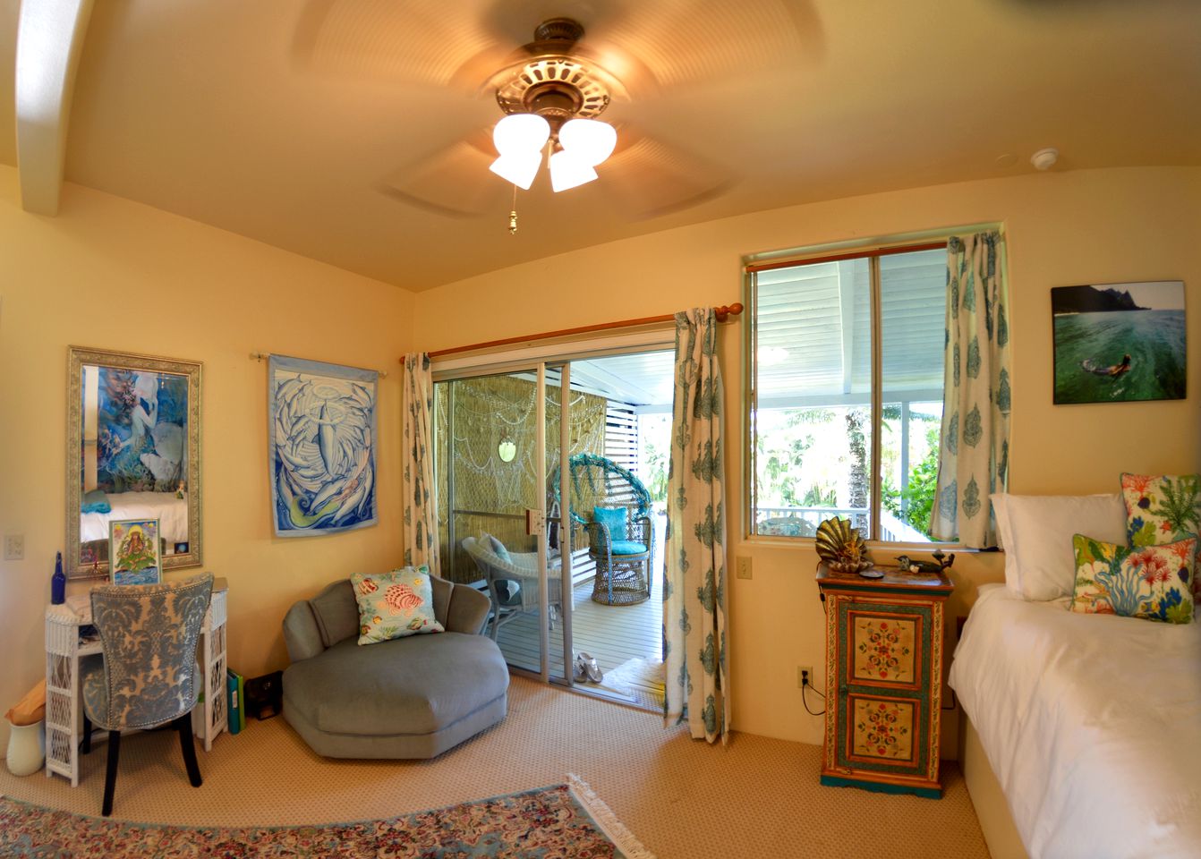 Beautiful Bed and Breakfast Suite with Private Deck in Kealakekua, Hawaii