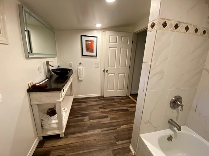 Cabins (United States of America, Big Flat, California)