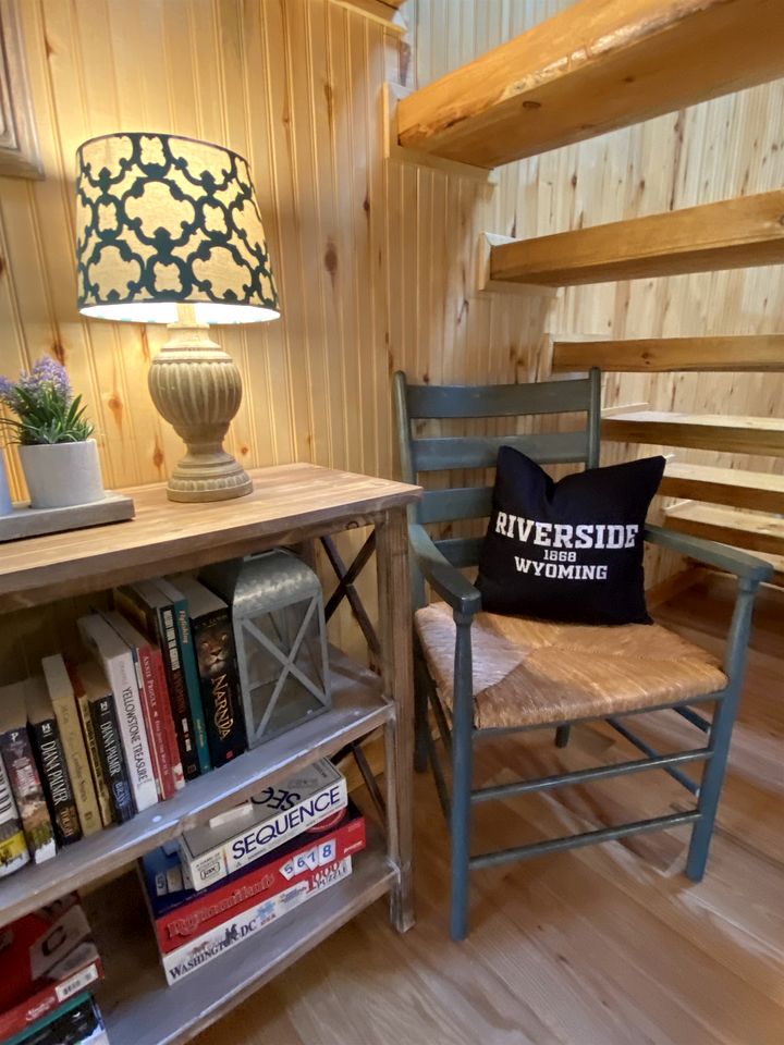 Beautiful Cabin Comfortable for Groups in Riverside, Wyoming