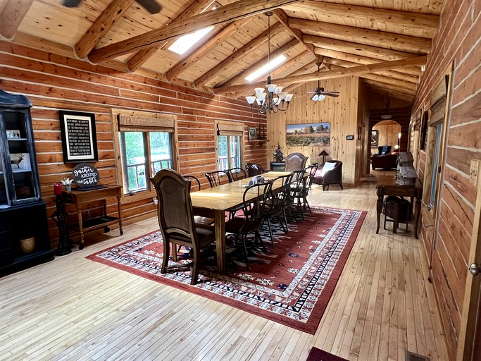 Cabins (United States of America, Riverside, Wyoming)