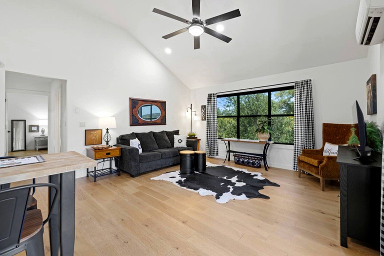 Cabins (United States of America, Fredericksburg, Texas)