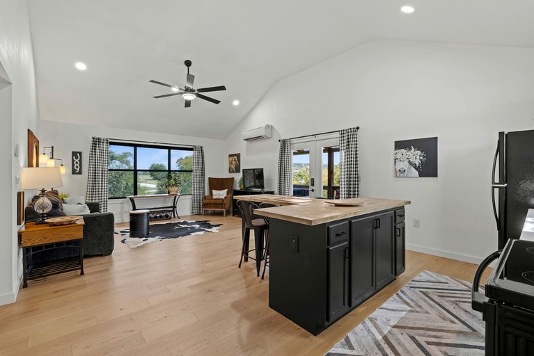 Cabins (United States of America, Fredericksburg, Texas)