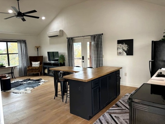 Cabins (United States of America, Fredericksburg, Texas)