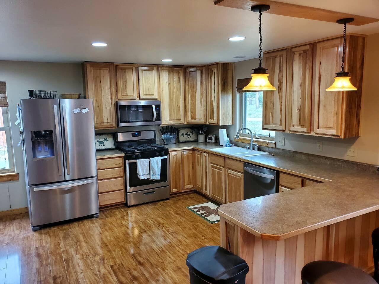 Beautiful Cabin with Fire Pit and Deck in Foxpark, Wyoming