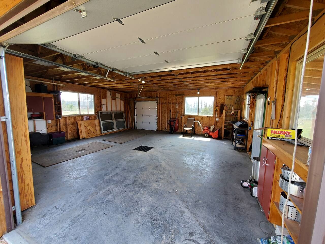 Beautiful Cabin with Fire Pit and Deck in Foxpark, Wyoming