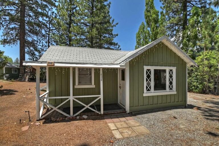 Cabins (United States of America, Big Bear Lake, California)