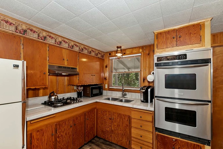 Cabins (United States of America, Big Bear Lake, California)