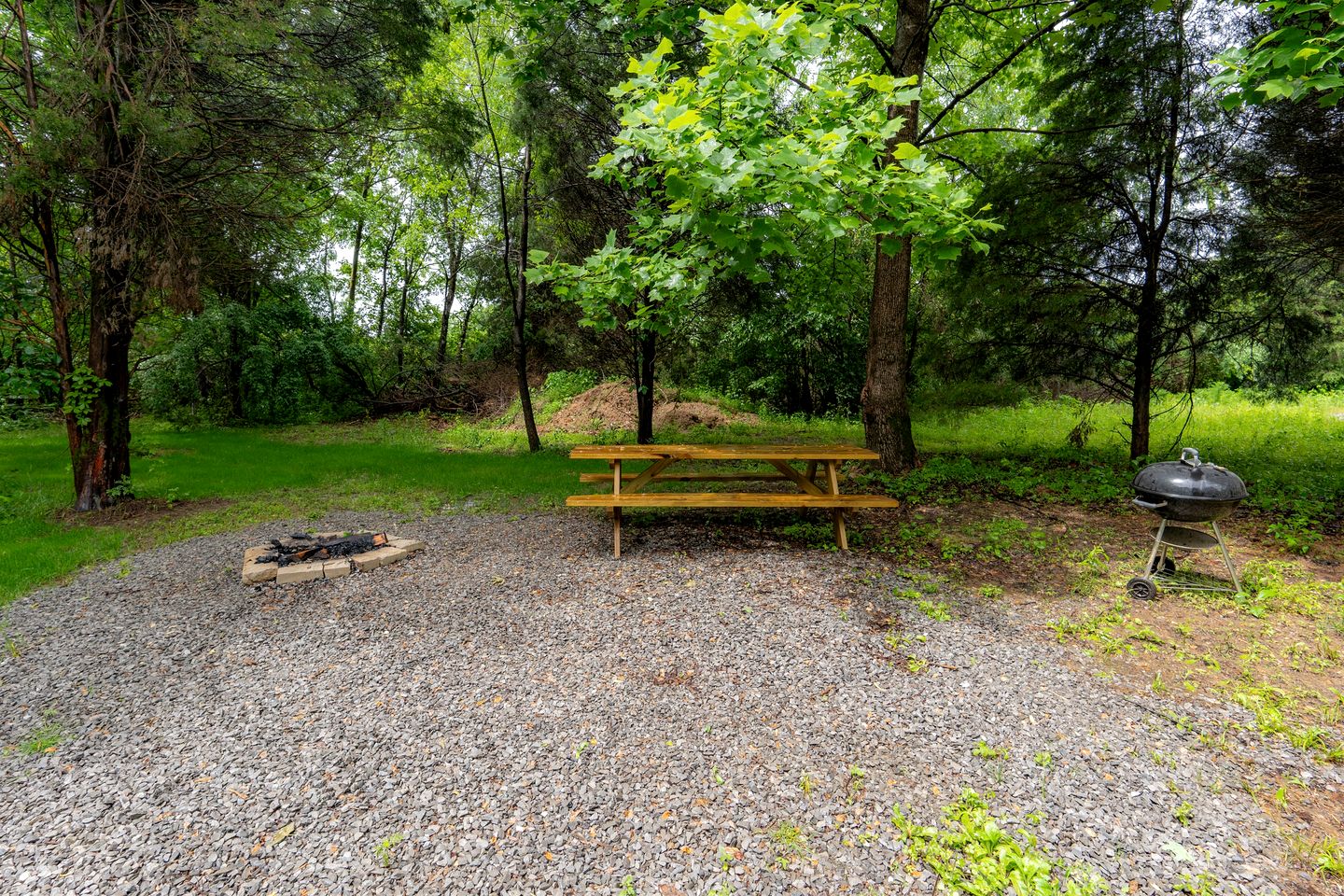 Beautiful Cabin with Hot-tub in Herod, Illinois