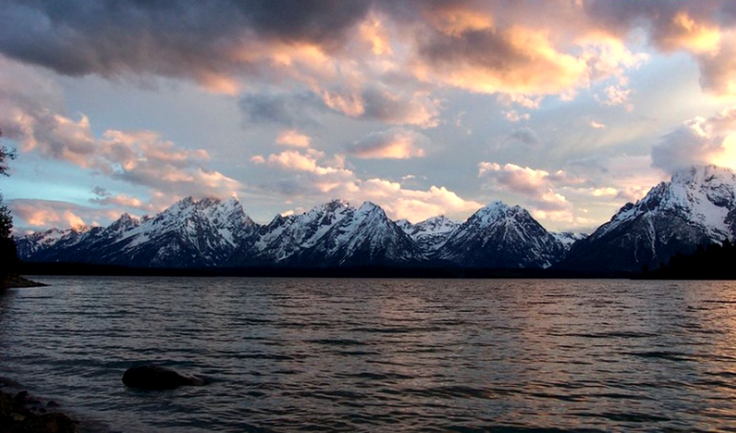 Beautiful Cabin Rental near Yellowstone National Park, Montana