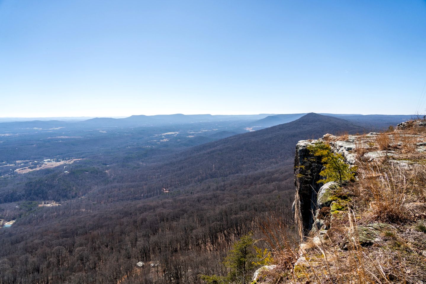 Beautiful Cabin with Spectacular Views for an Unforgettable Getaway in Nature near Rising Fawn, Georgia