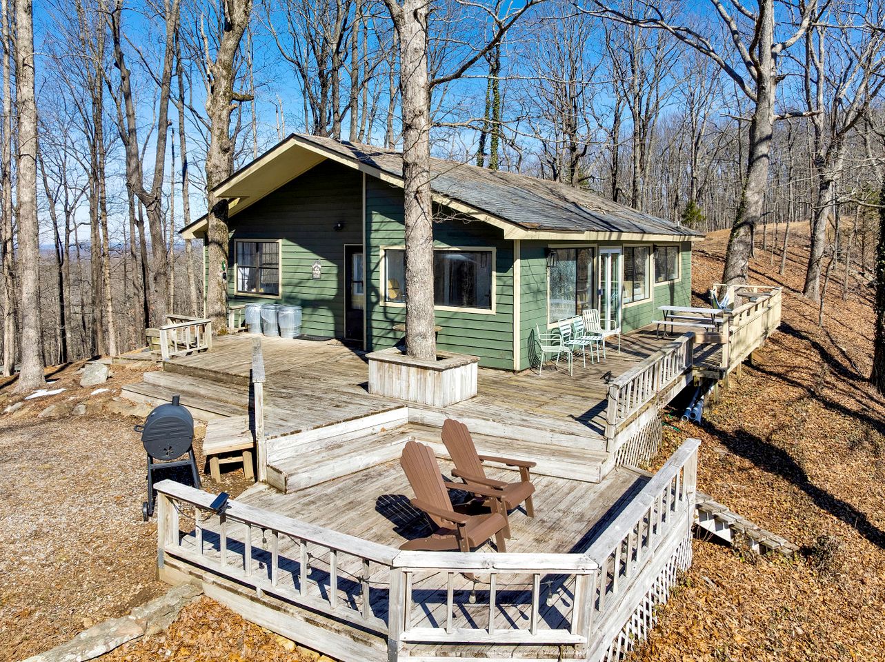 Beautiful Cabin with Spectacular Views for an Unforgettable Getaway in Nature near Rising Fawn, Georgia