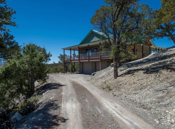 Utah Vacation Rental Management Ridgetop Hideaway, Cabins, Hatch