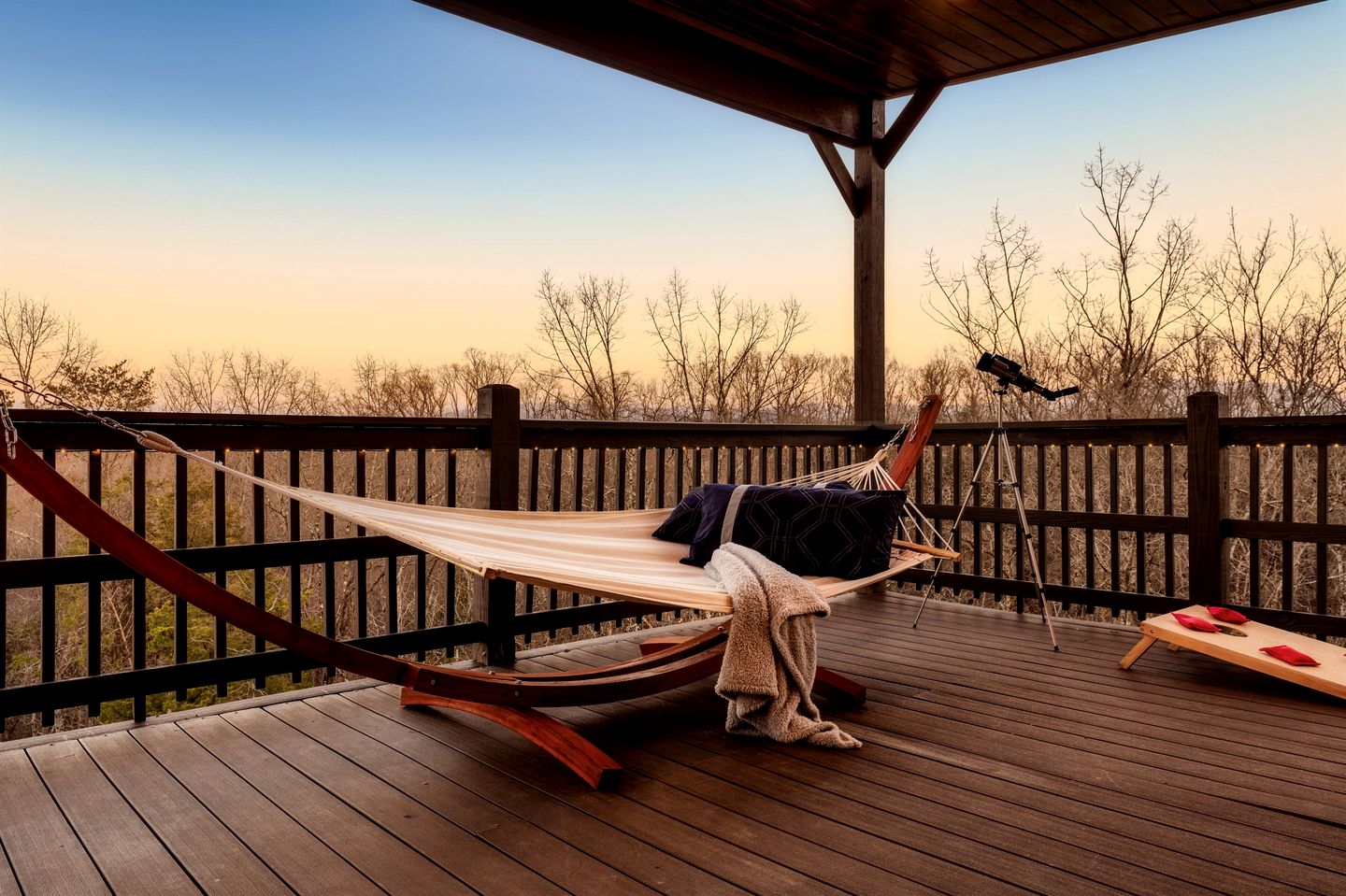 Beautiful Cabin with Private Hot Tub and Panoramic Views of the Great Smoky Mountains on the Skydeck, Minutes from Dollywood