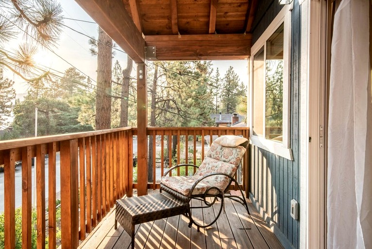 Cabins (United States of America, Big Bear Lake, California)