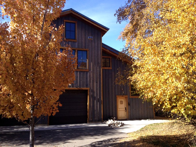 Cabins (Smithfield, Utah, United States)