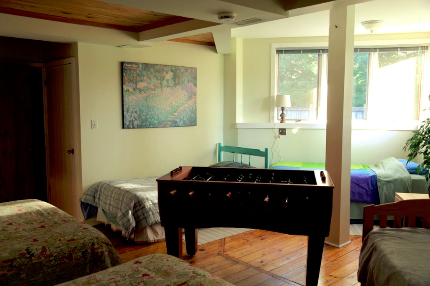 New Earth Estate Beautiful Chalet, Cabins, Markdale, Canada