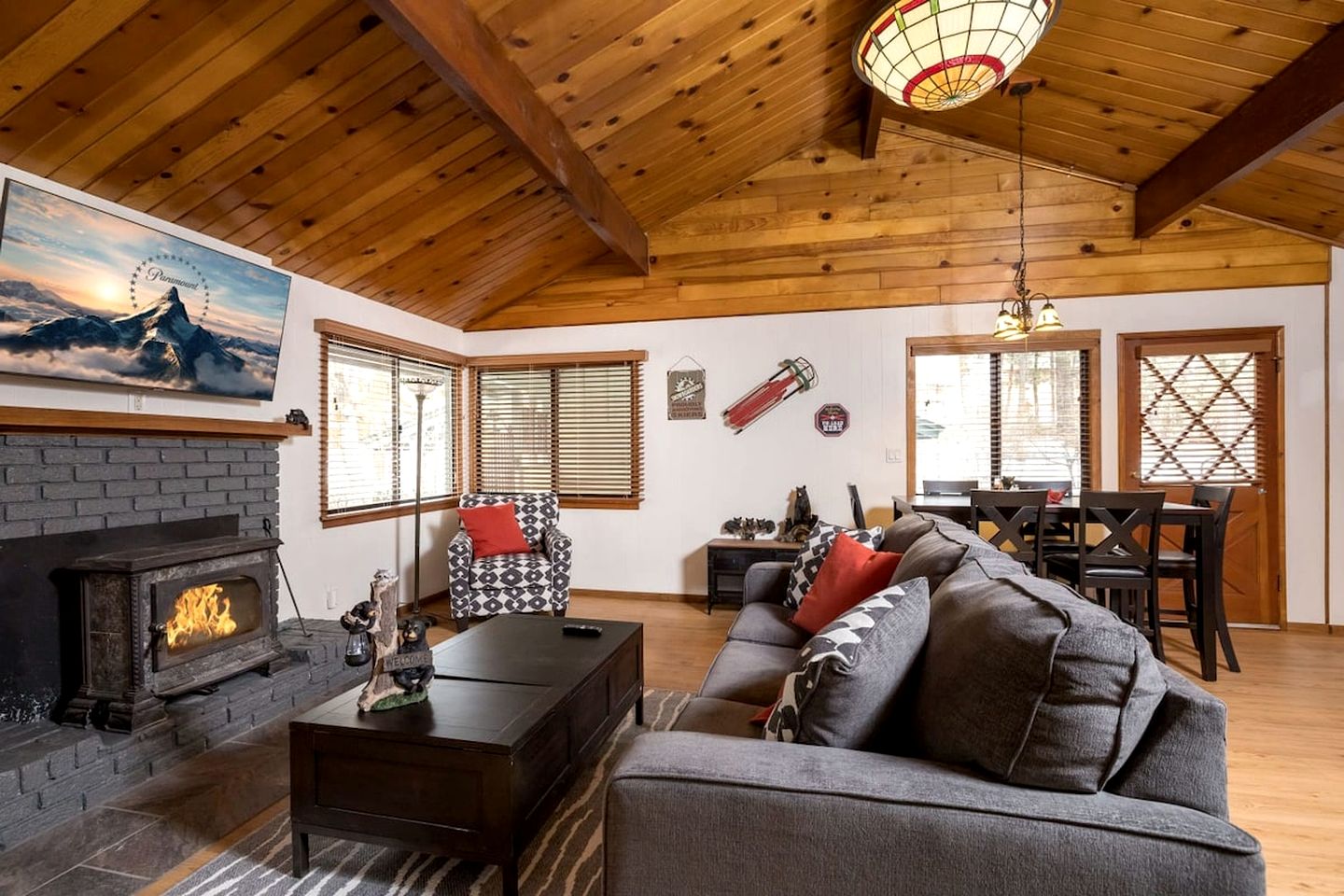 Comfy Cabin with Fireplace and Outdoor BBQ in California