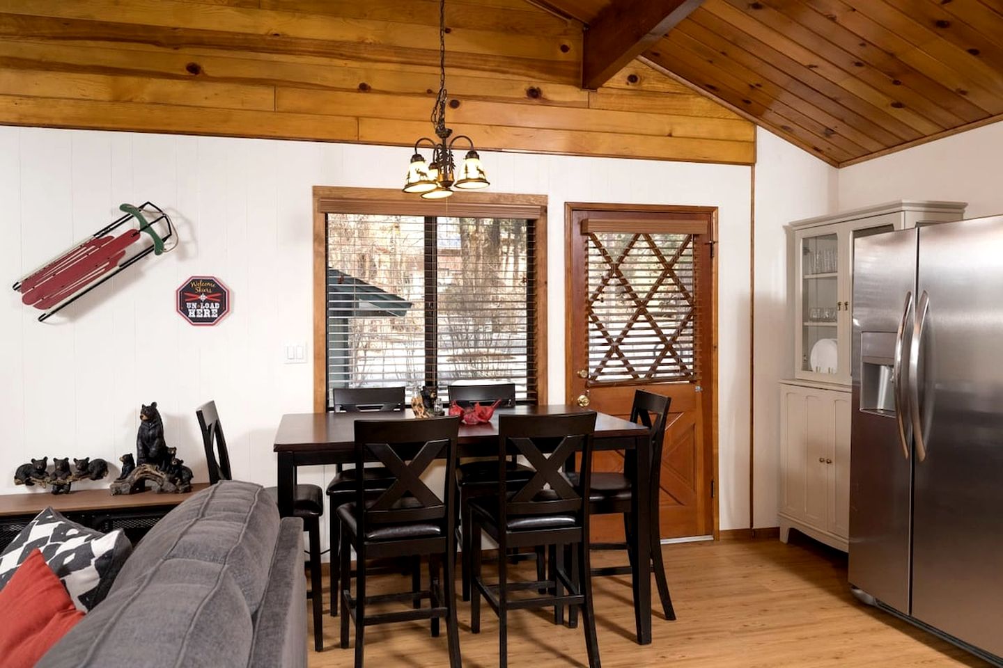 Comfy Cabin with Fireplace and Outdoor BBQ in California