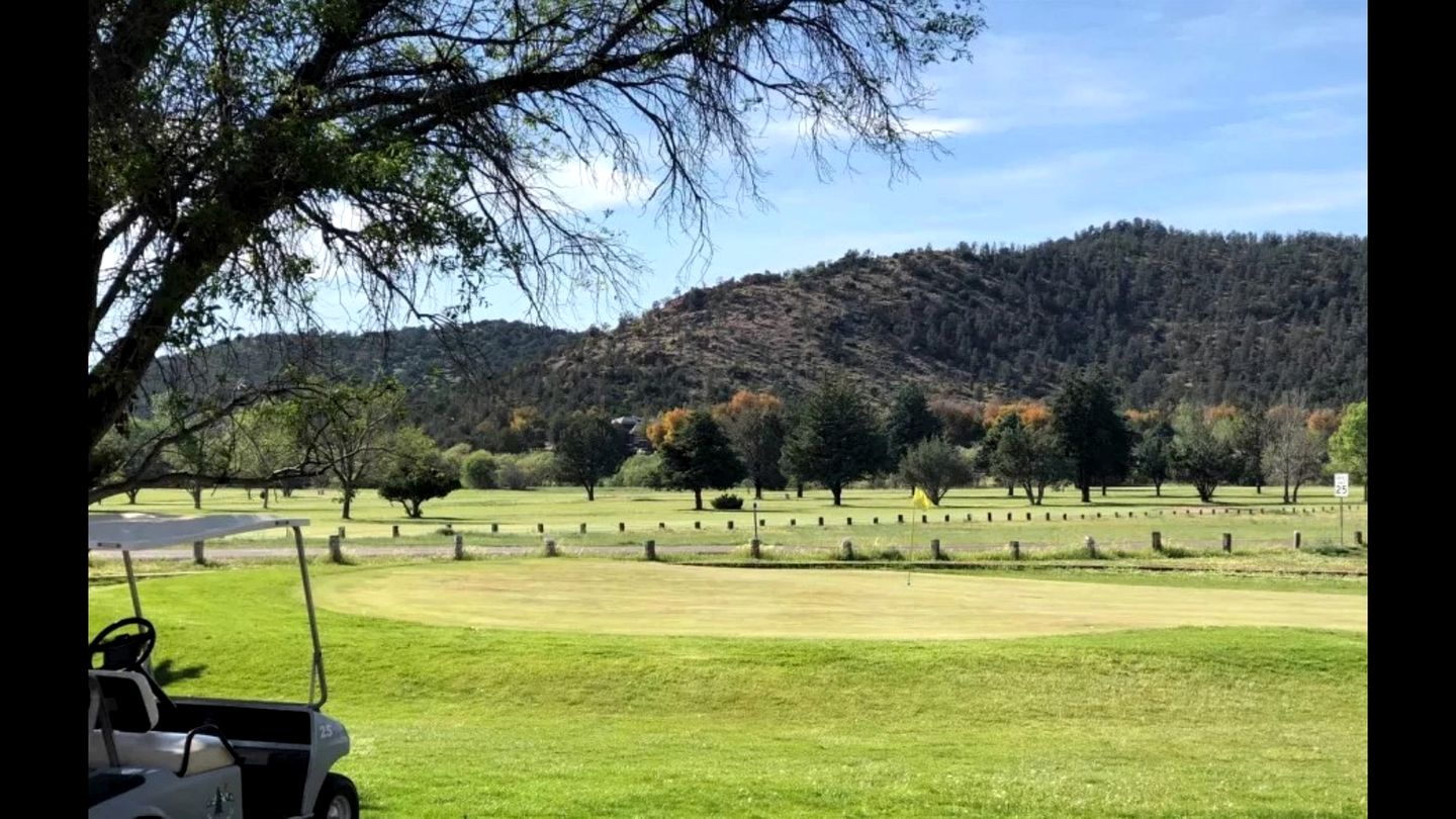 Beautiful Cottage with Barbecue in Payson, Arizona