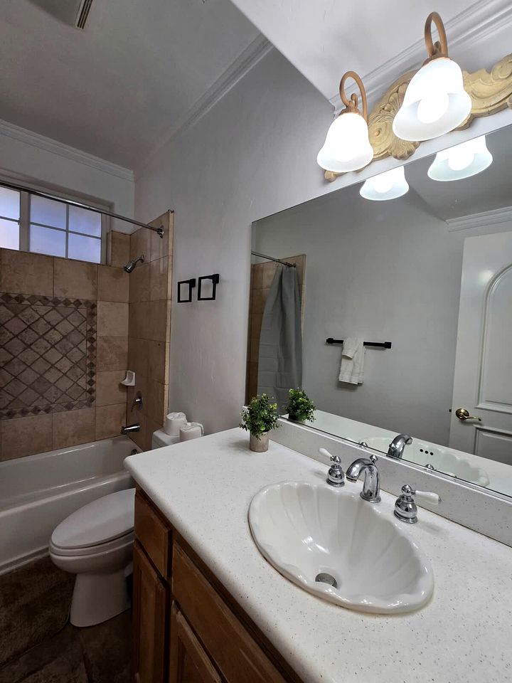 Beautiful Cottage Close to Great Hiking Trails in Big Bear Lake, California