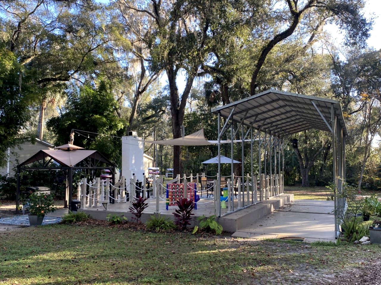 Beautiful Cottage with Fire Pit and Barbecue in Dunnellon, Florida