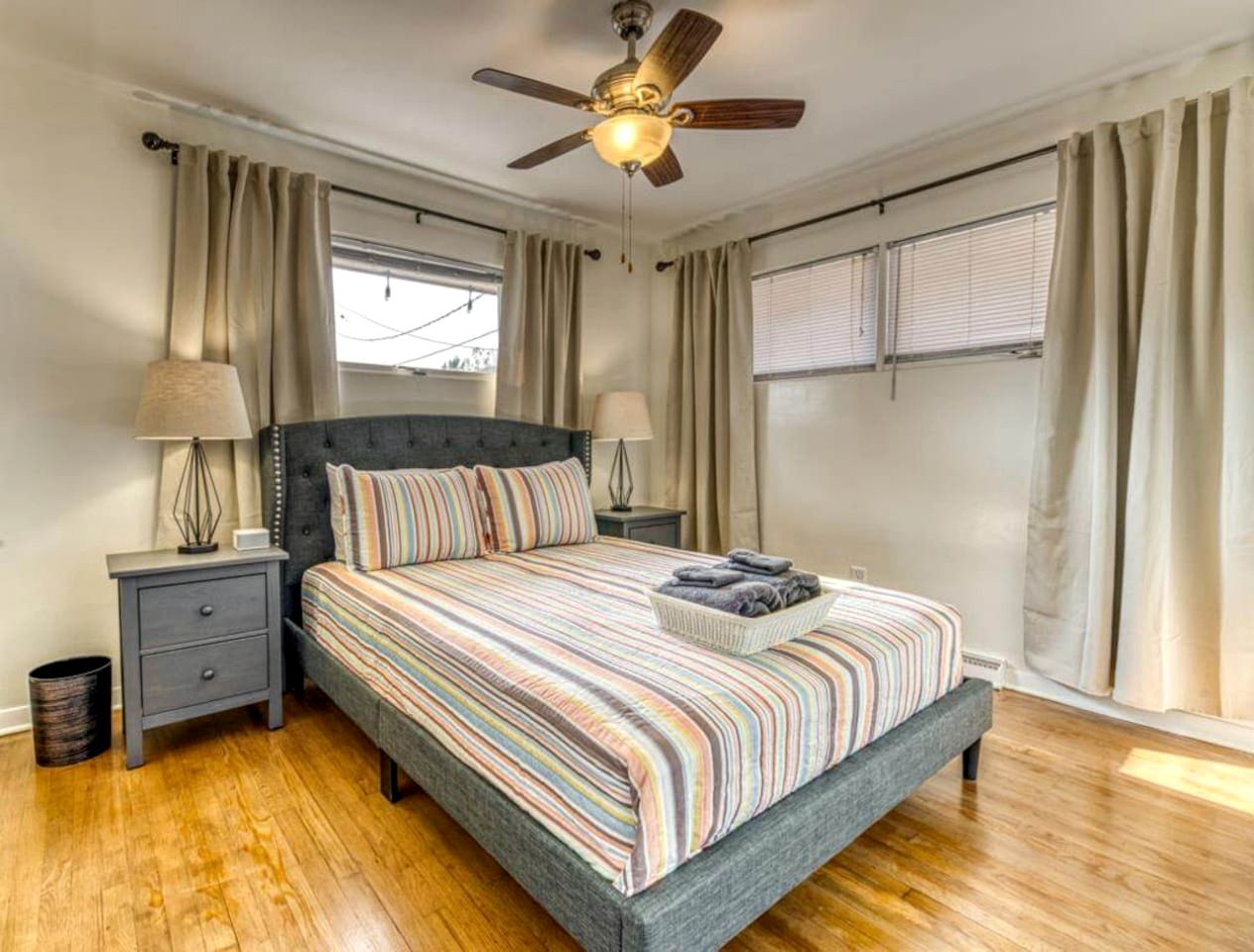 Beautiful Cottage with Hot-tub in Gary, Indiana