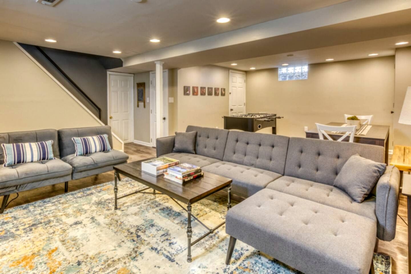 Beautiful Cottage with Hot-tub in Gary, Indiana