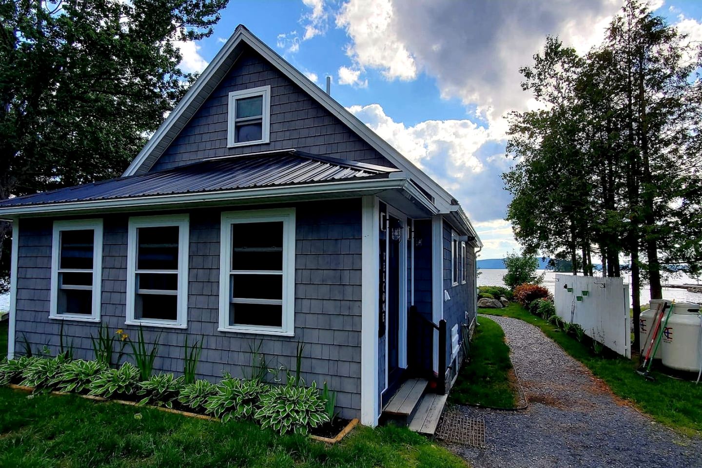 Beautiful Cottage with Lovely Outdoor Living with Views in Maine