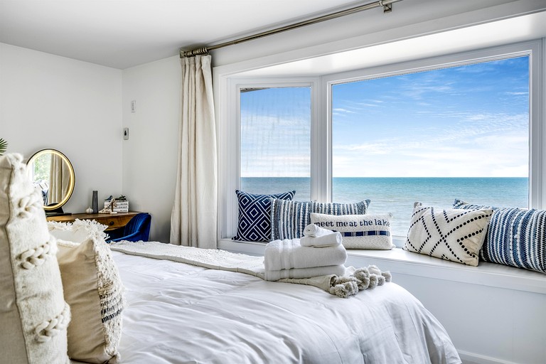 Cottages (Canada, Kingsville, Ontario)