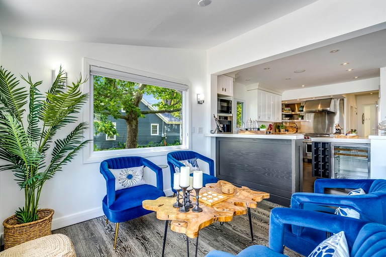 Cottages (Canada, Kingsville, Ontario)