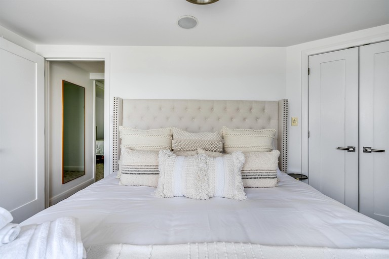 Cottages (Canada, Kingsville, Ontario)