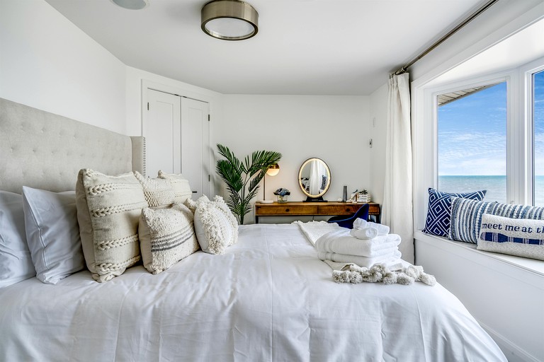 Cottages (Canada, Kingsville, Ontario)