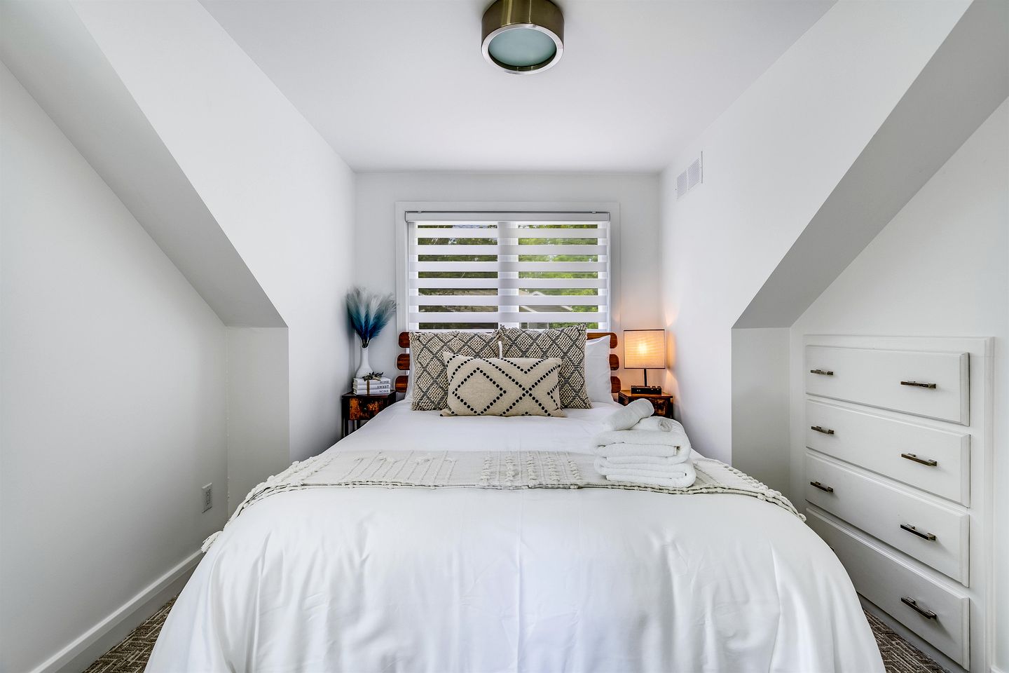 Beautiful Cottage with Swimming Pool in Kingsville, Ontario