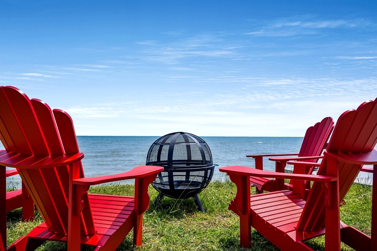 Cottages (Canada, Kingsville, Ontario)