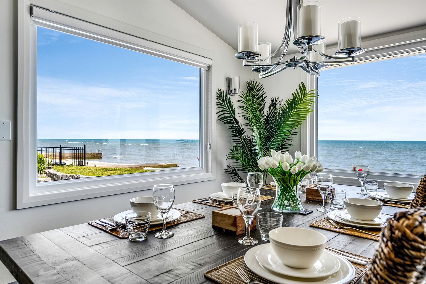 Beautiful Cottage with Swimming Pool in Kingsville, Ontario